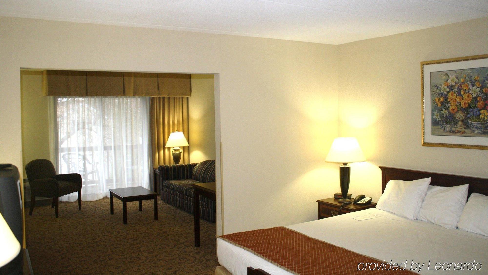 Sturbridge Host Hotel And Conference Center (Adults Only) Room photo